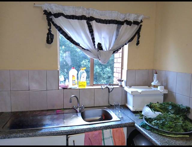 2 BEDROOM SECTIONAL TITLE FOR SALE IN GREENHILLS